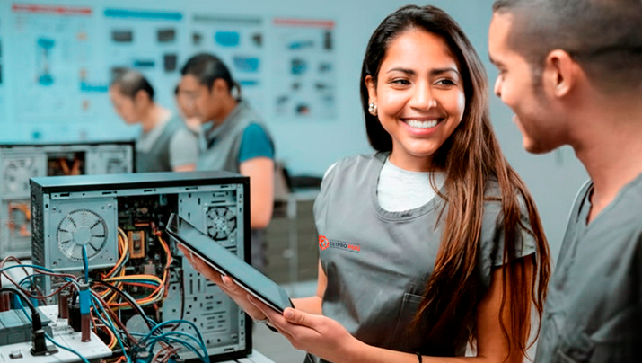 Soporte Técnico y Operaciones de Centros de Cómputo